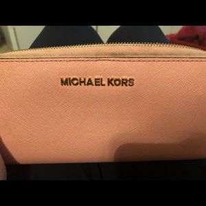 Pink Micheal Kors Wallet Used